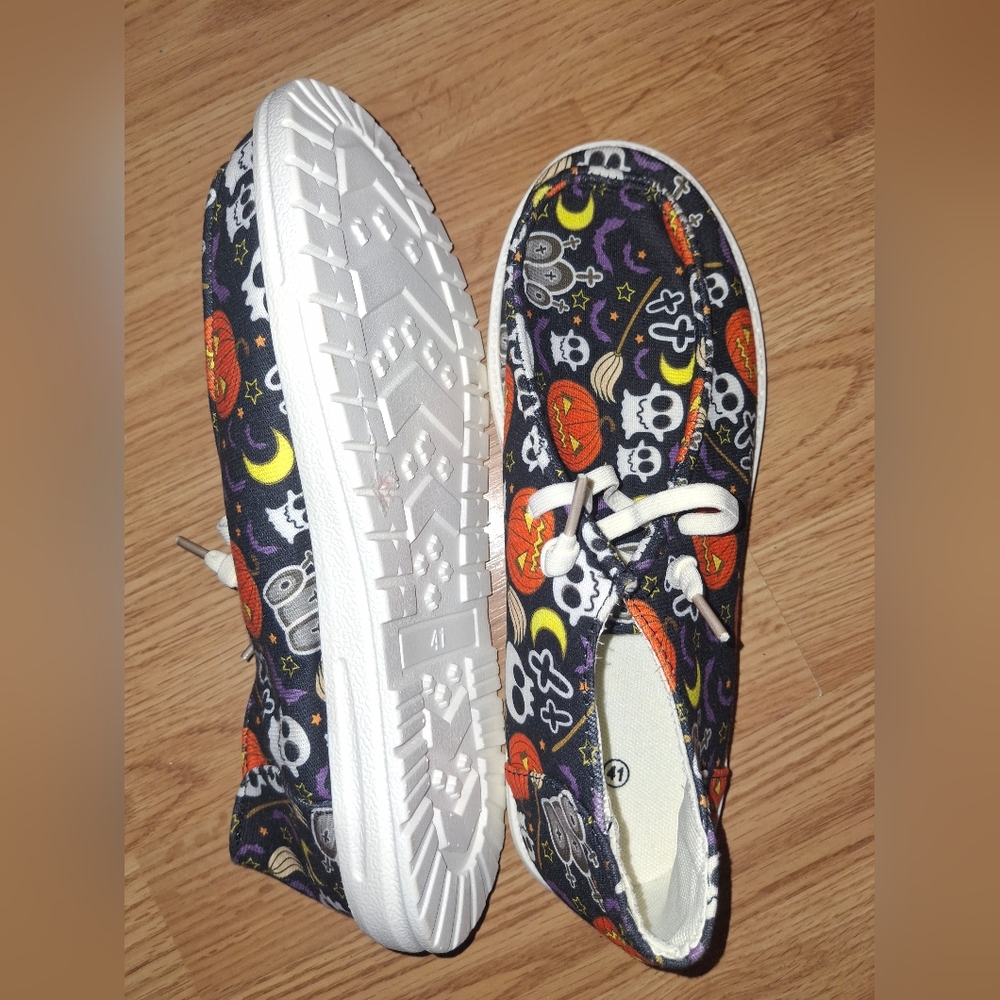 Halloween slip ons size 41 - Picture 2 of 3